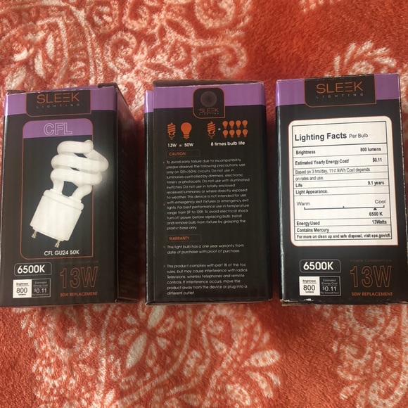 Two pronged lightbulbs - Picture 1 of 4